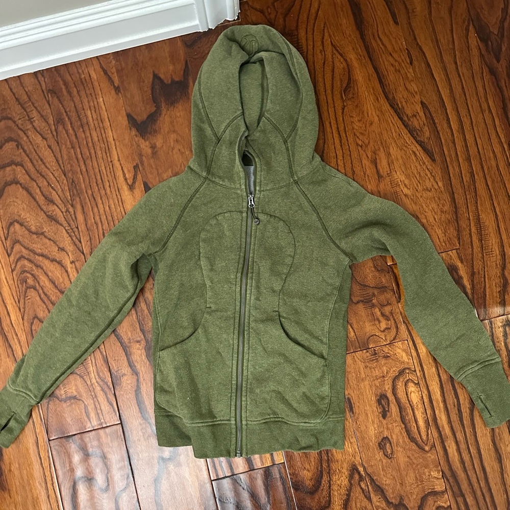 Lulu lemon zip up hoodie size 4